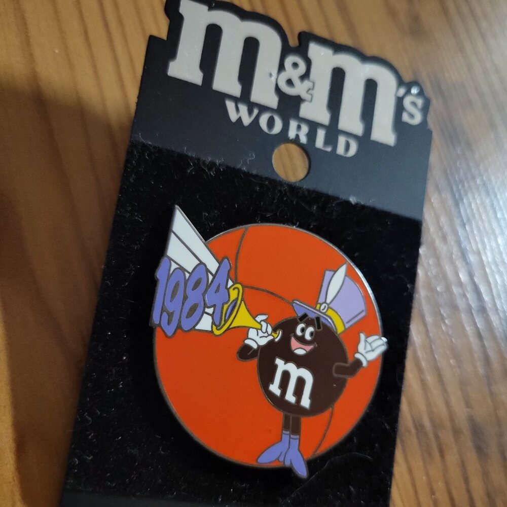 M&M's World Official Trading Pin